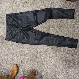 Faux leather skinny jeans